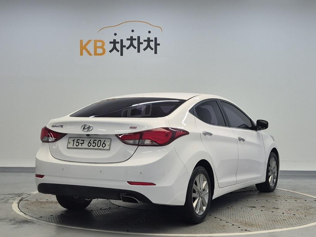 HYUNDAI The New Avante MD 1.6 GDI