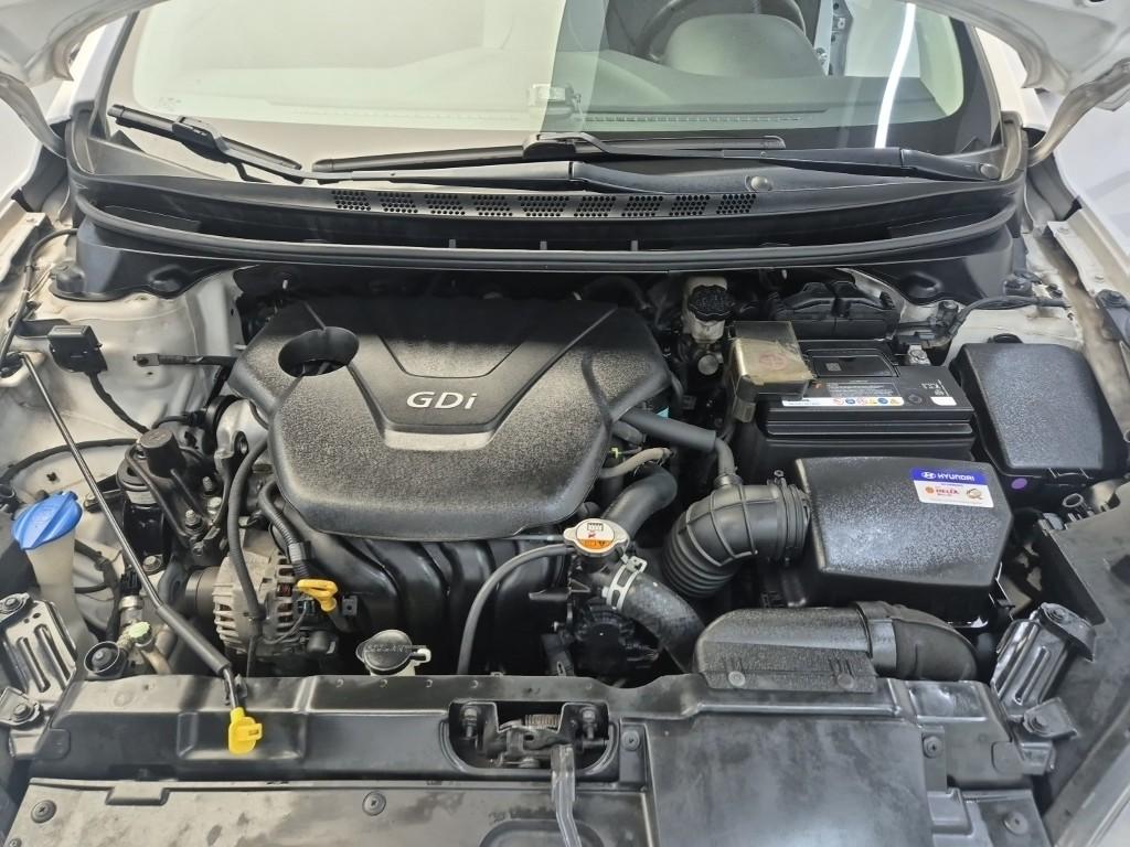 HYUNDAI The New Avante MD 1.6 GDI