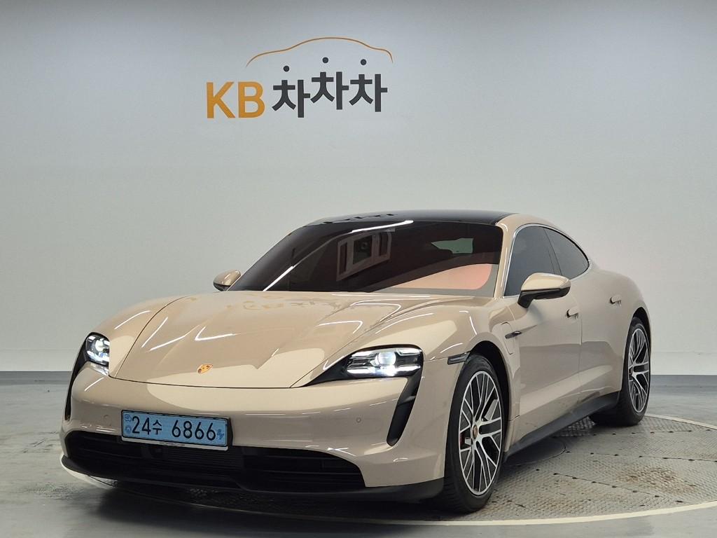 Porsche Taycan 2021
