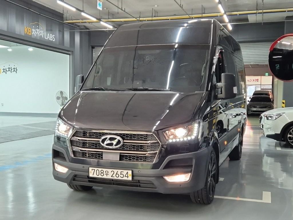 HYUNDAI Solati 15-Seater HYUNDAI Solati 15-Seater