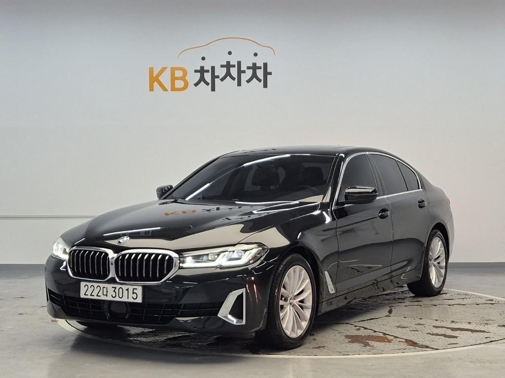 BMW 5 Series (7th gen) 2023