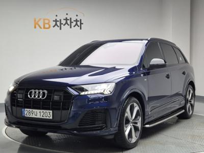 아우디 Q7(2세대)